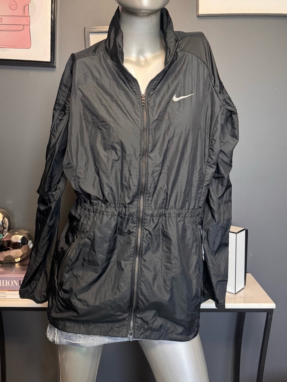 Nike Golf Women’s Black Lightweight Zip-Front Windbreaker Jacket